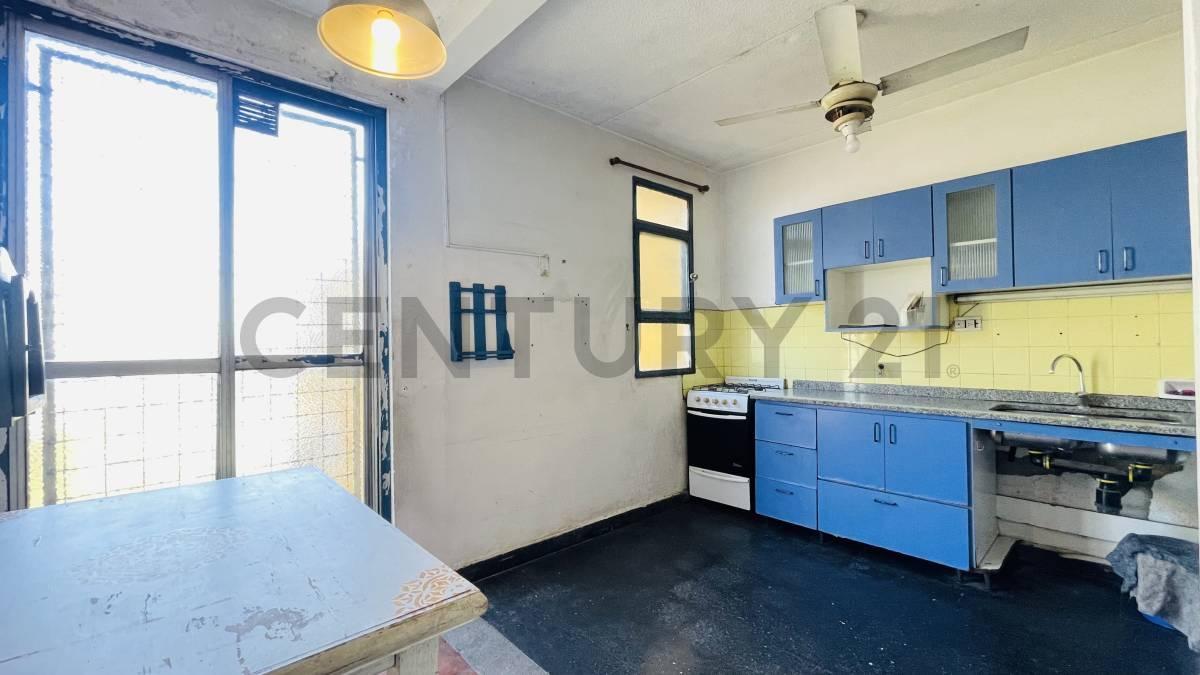 Foto de Departamento de 4 ambientes en venta en Nueva Pompeya con balcón, imagen 3