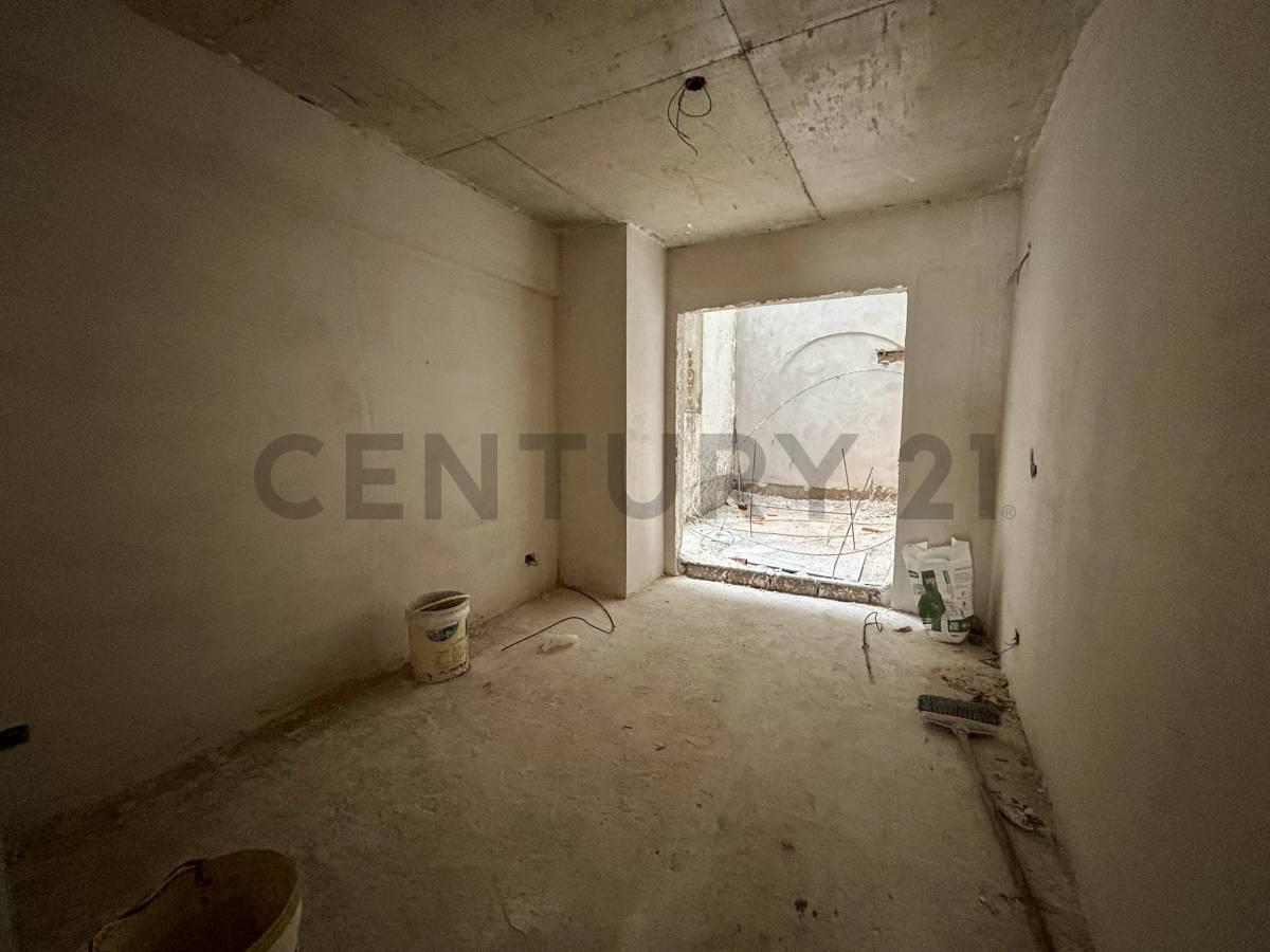 Foto de VENTA PERMUTA DPTO 2 AMB CON PATIO Y BALCON DEVOTO, imagen 3