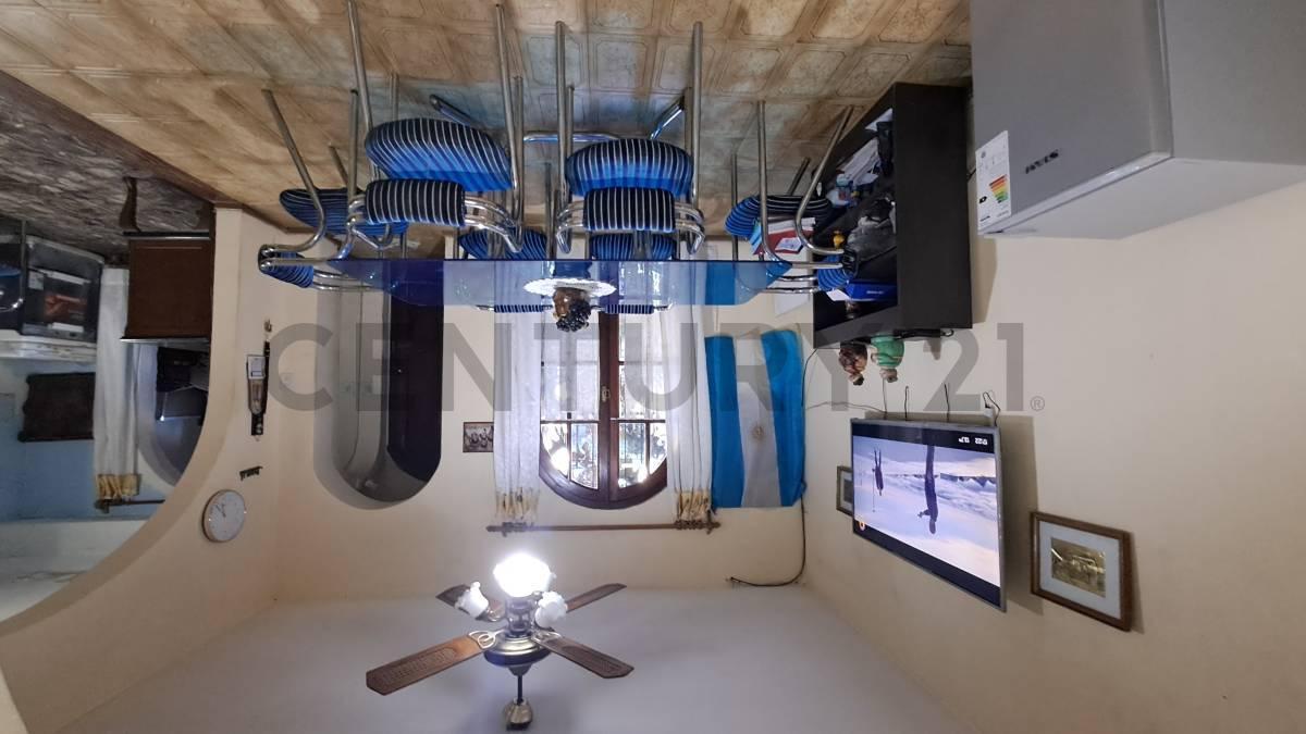 Foto de VENTA CASA GRAN POTENCIAL USD 150.000 permuta, imagen 4