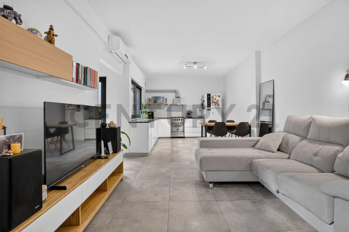 Foto de Hermoso PH 2 ambientes con Patio y Terraza Propia, imagen 3