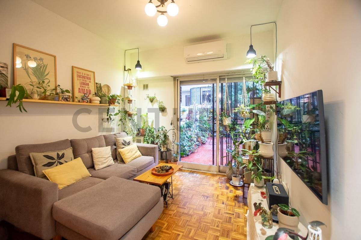 Foto de VENTA DEPARTAMENTO 2 AMBIENTES CON PATIO APTO CREDITO EN CABALLITO |, imagen 1