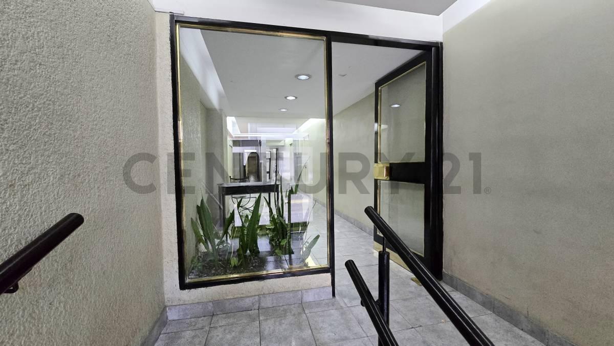 Foto de VENTA MONOAMBIENTE LUMINOSO EN RECOLETA - APTO CRÉDITO, imagen 2