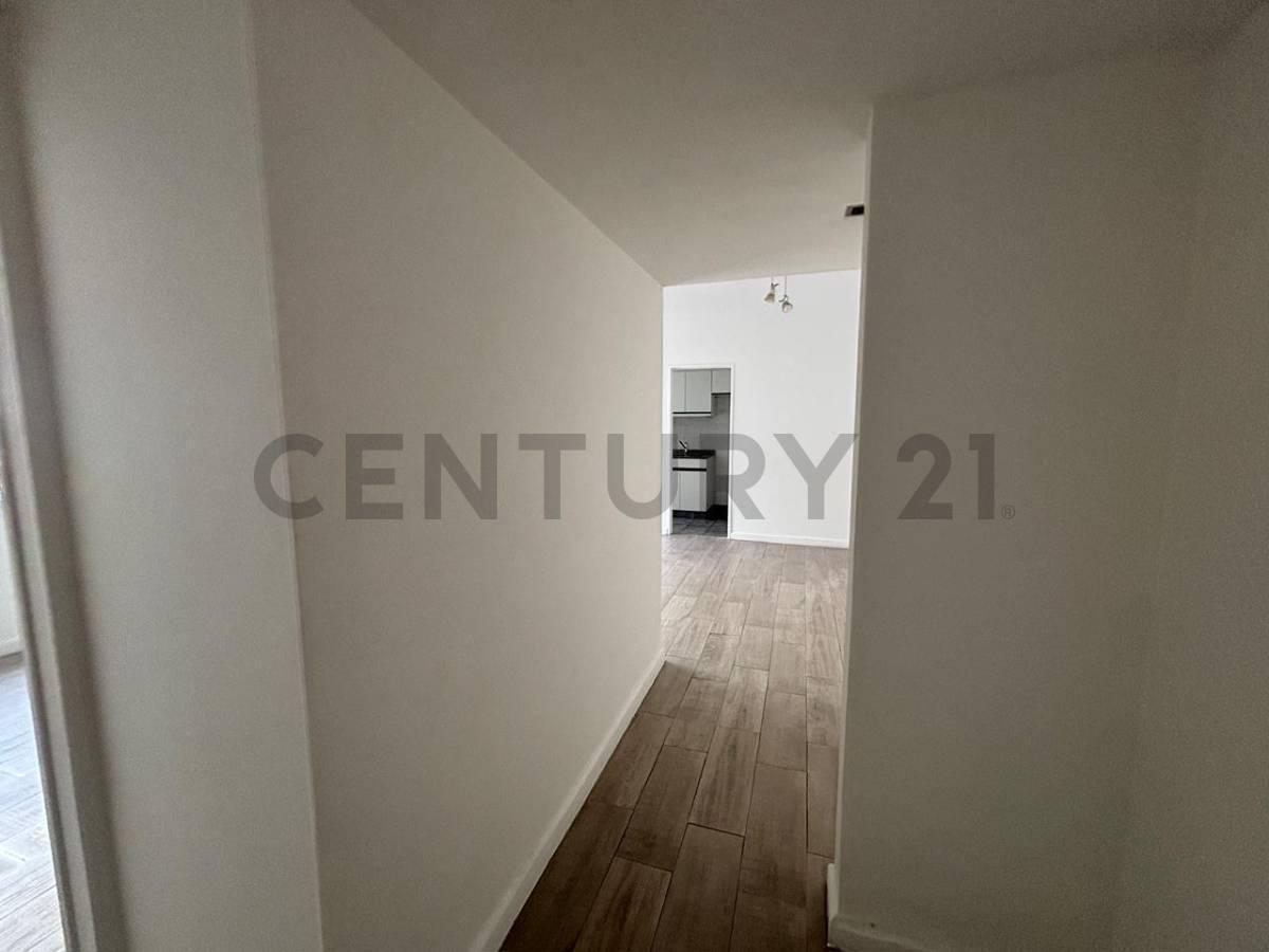Foto de ALQUILER 3 AMBIENTES CON BALCÓN TERRAZA – ALMAGRO, imagen 2