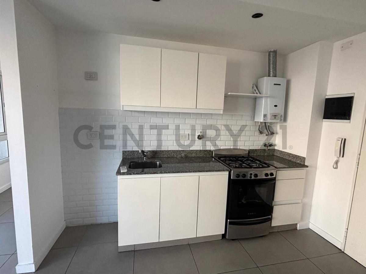 Foto de ALQUILER 2 AMBIENTES CON BALCON CORRIDO SUPER LUMINOSO – VILLA URQUIZA, imagen 5