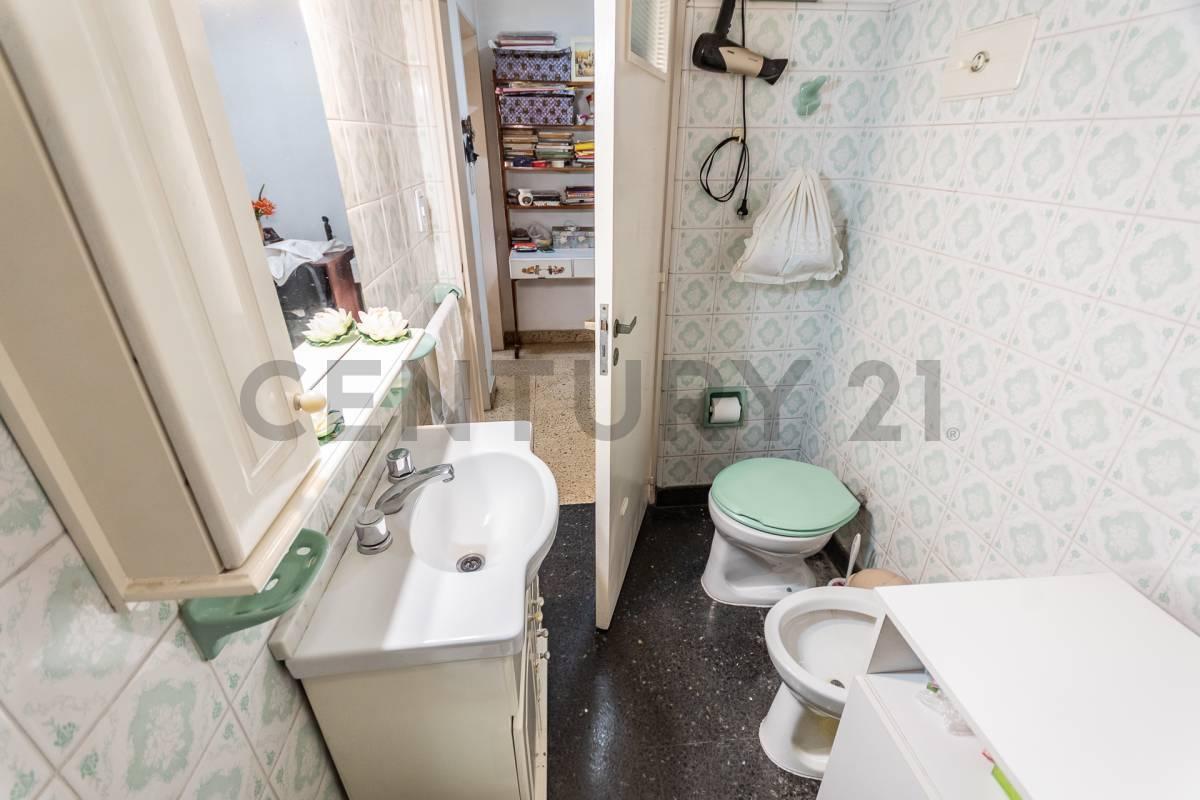 Foto de VENTA PH al frente con Patio Terraza Villa Sarmiento Haedo, imagen 2
