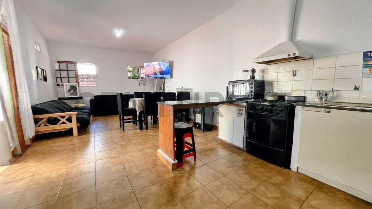 Foto de ALQUILER PH DE 3 AMBIENTES CON PATIO, PARRILLA Y TERRAZA PROPIA., imagen 2