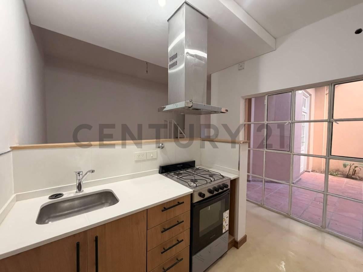 Foto de PH EN VENTA SANTA RITA 3 AMBIENTES CON PATIO SIN EXPENSAS REMODELADO A, imagen 2