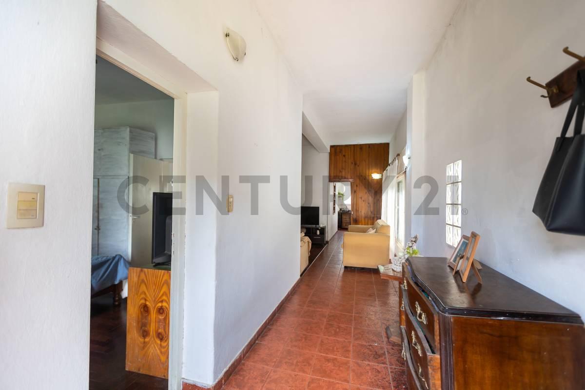 Foto de VENTA CASA MULTIFAMILIAR 4 AMB CON COCHERA VILLA BOSCH, imagen 3