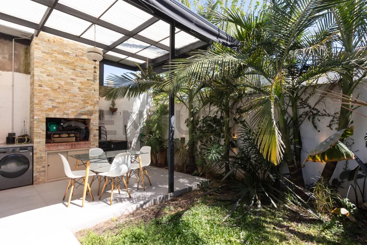 Foto de PH 2 AMBIENTES MUY LUMINOSO, CON JARDÍN Y PARRILLA – EXCELENTE, imagen 1