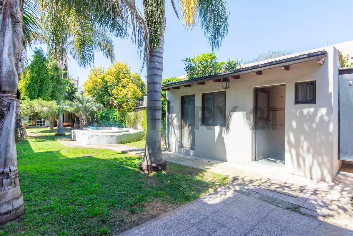 Foto de Casa 5 amb jardin y quincho PERMUTA APTO CREDITO, imagen 1