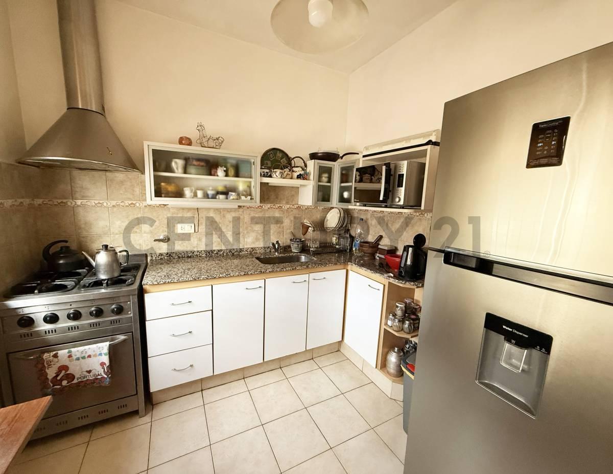 Foto de VENTA | PH AMPLIO AL FRENTE | Moron sur | Evalua permuta, imagen 4