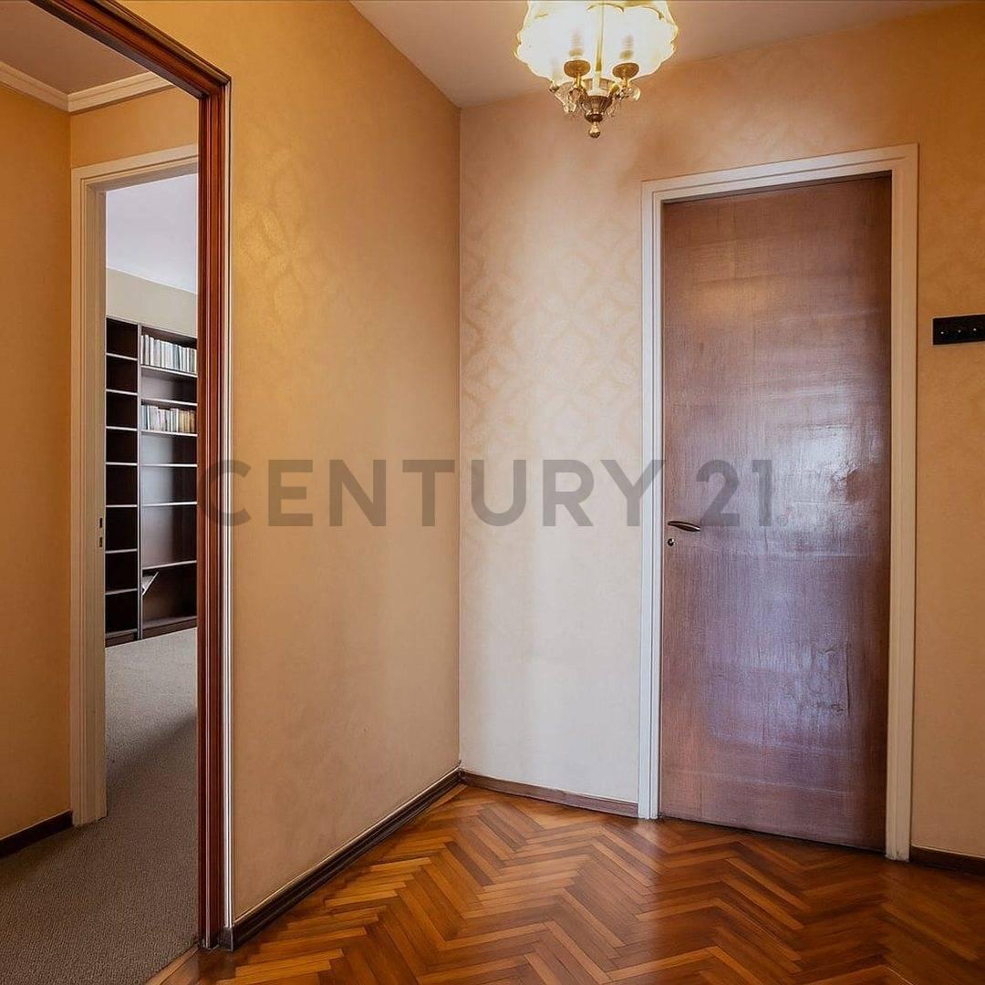 Foto de Venta depto 3 ambientes c/dependencia piso alto, imagen 3