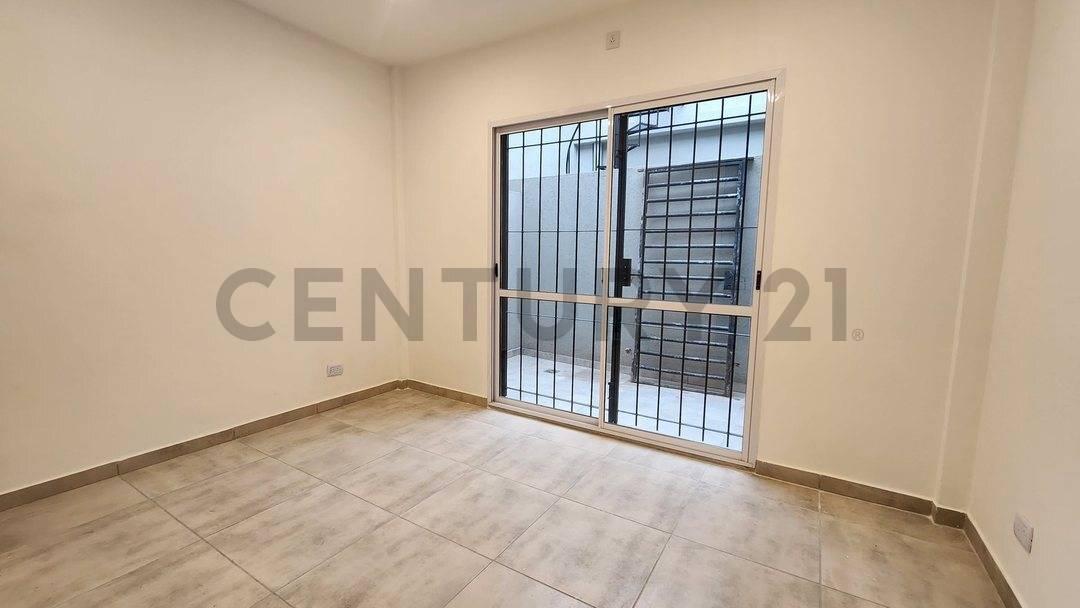 Foto de VTA DPTO 3 AMB PATIO/TERRAZA APTO CRED. PERMUTA, imagen 5