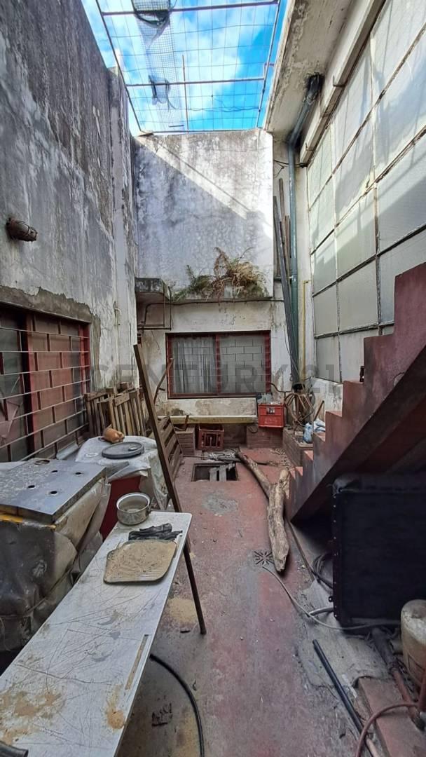 Foto de Venta Casa + Deposito, Permuta, BAJO DE PRECIO, imagen 2