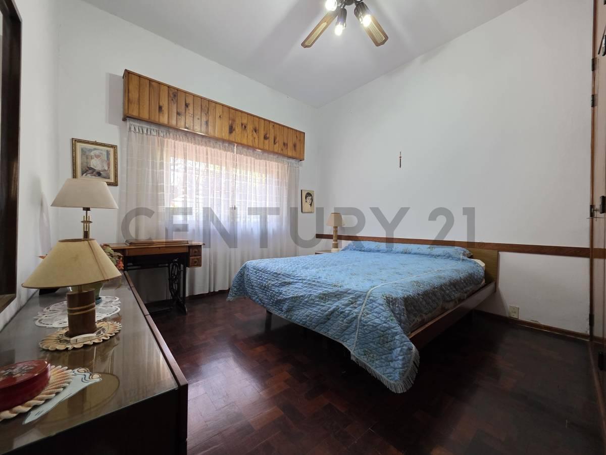 Foto de VENTA CASA 4 AMBIENTES, CON PARQUE, PARRILLA, EN SAN MARTIN ACEPTA, imagen 4