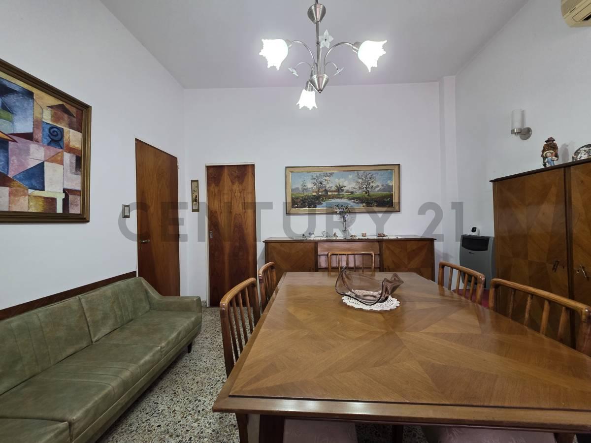 Foto de VENTA CASA 4 AMBIENTES, CON PARQUE, PARRILLA, EN SAN MARTIN ACEPTA, imagen 3