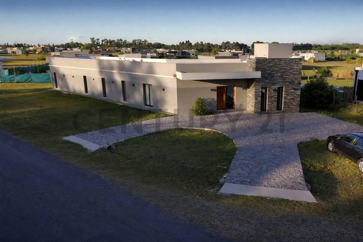 Foto de Casa A Estrenar En Los Juncos Luján | Lote Premium En Esquina 1300m², imagen 2
