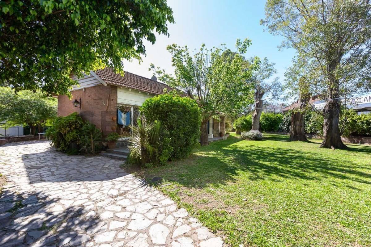 Foto de VENTA Casa 4 amb c/ dpto 2 amb y Pileta - Permuta, imagen 1