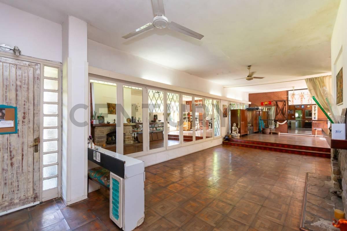 Foto de VENTA Casa 4 amb c/ dpto 2 amb y Pileta - Permuta, imagen 2