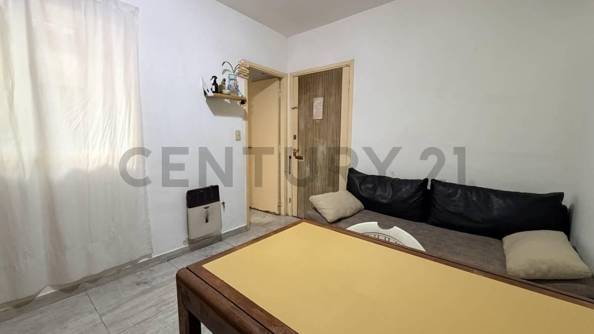 Foto de Venta ph 2 ambientes con patio barrio San Cristobal, imagen 1