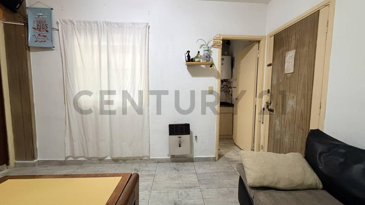 Foto de Venta ph 2 ambientes con patio barrio San Cristobal, imagen 3