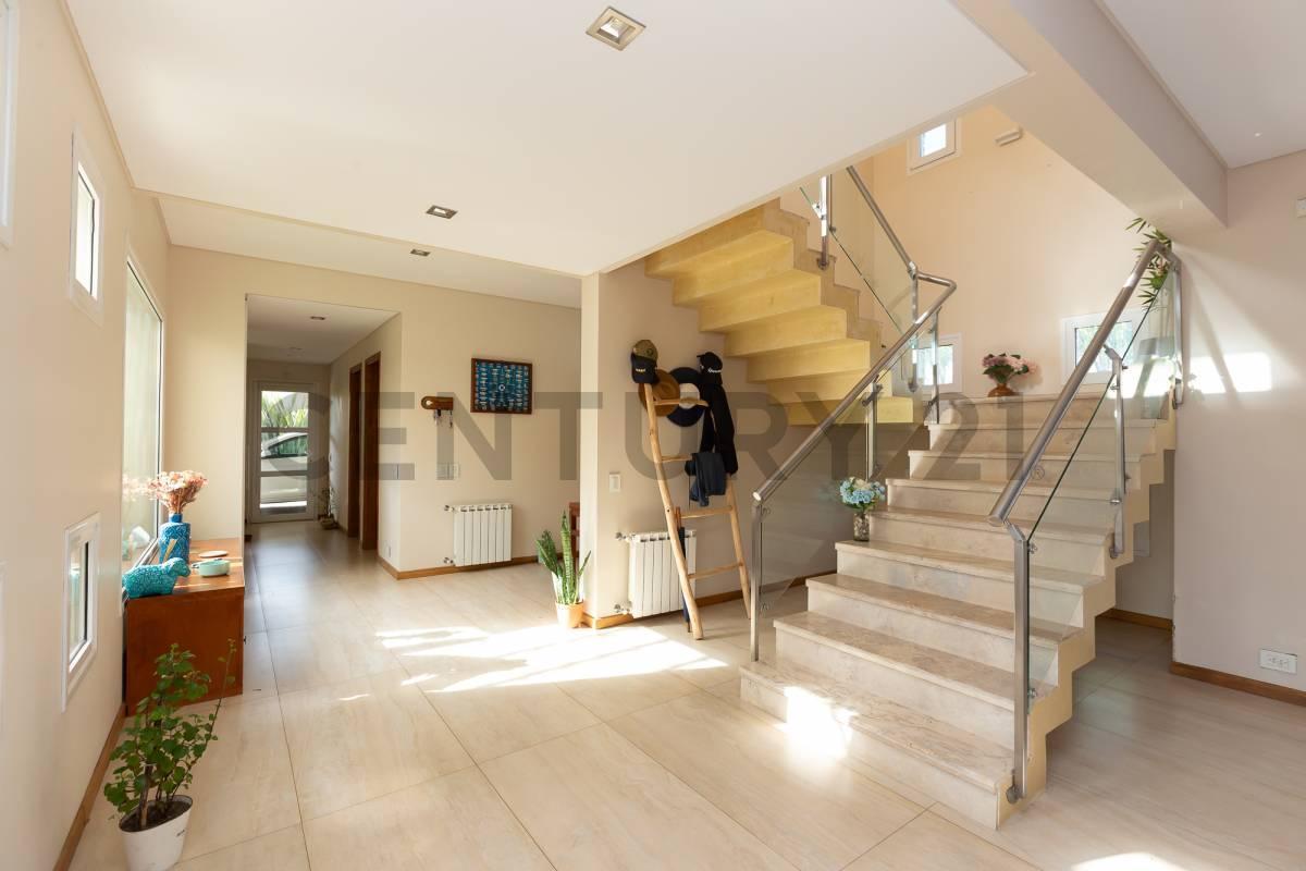 Foto de VENTA PERMUTA FINANCIACION CASA 5 AMB CON OFICINA EN HARAS SANTA MARIA, imagen 3