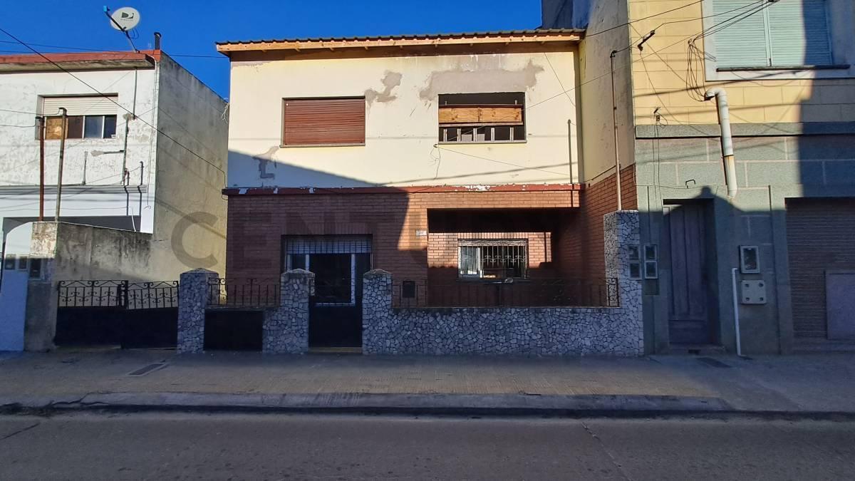 Foto de VENTA: USD 60.000 - Casa de 3 Ambientes en Planta Baja + Propiedad a, imagen 1