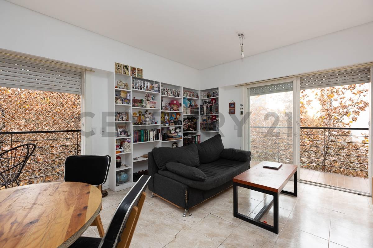 Foto de Departamento 3 ambientes con cochera en Venta al frente con balcón, imagen 2