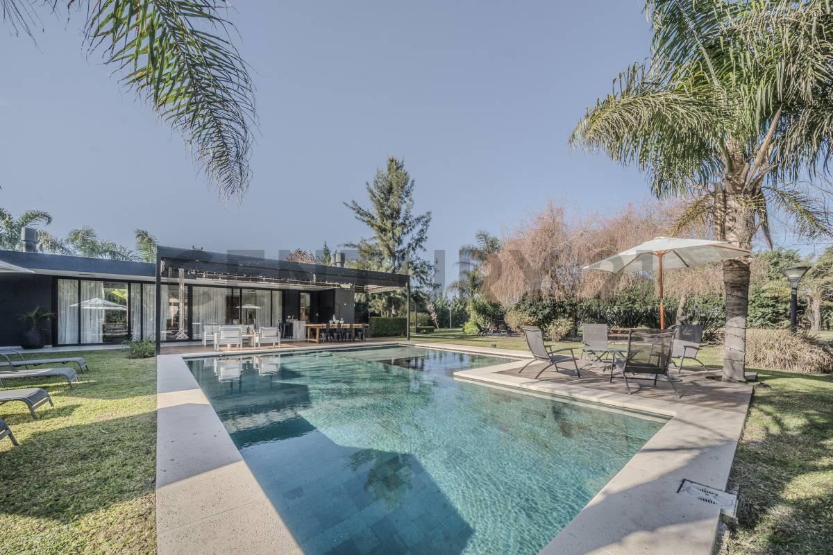 Foto de Exclusiva Residencia de Categoría en Comarcas de Luján, imagen 1