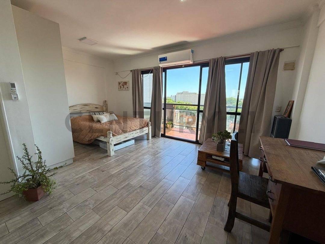 Foto de VENTA FLORESTA MONOAMBIENTE DIVISIBLE C BALCON, imagen 3