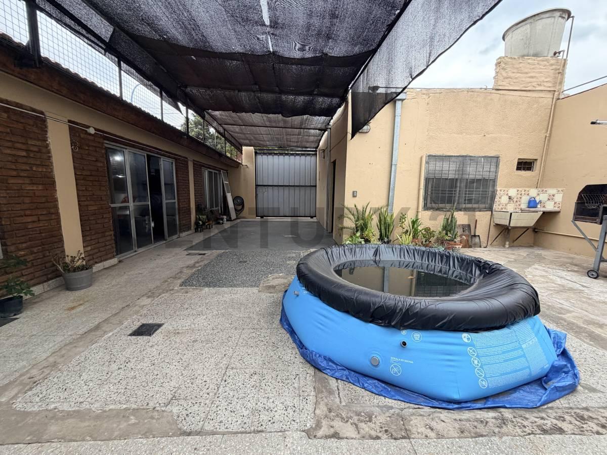 Foto de VENTA CASA 5 AMBIENTES GARAGE PATIO Y TERRAZA CASEROS, imagen 2