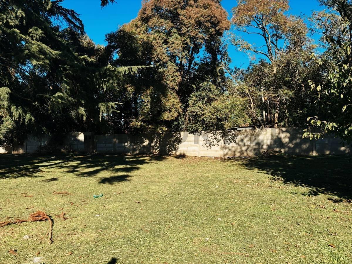 Foto de Espectacular lote en venta en Barrio Avira (Matheu), imagen 1