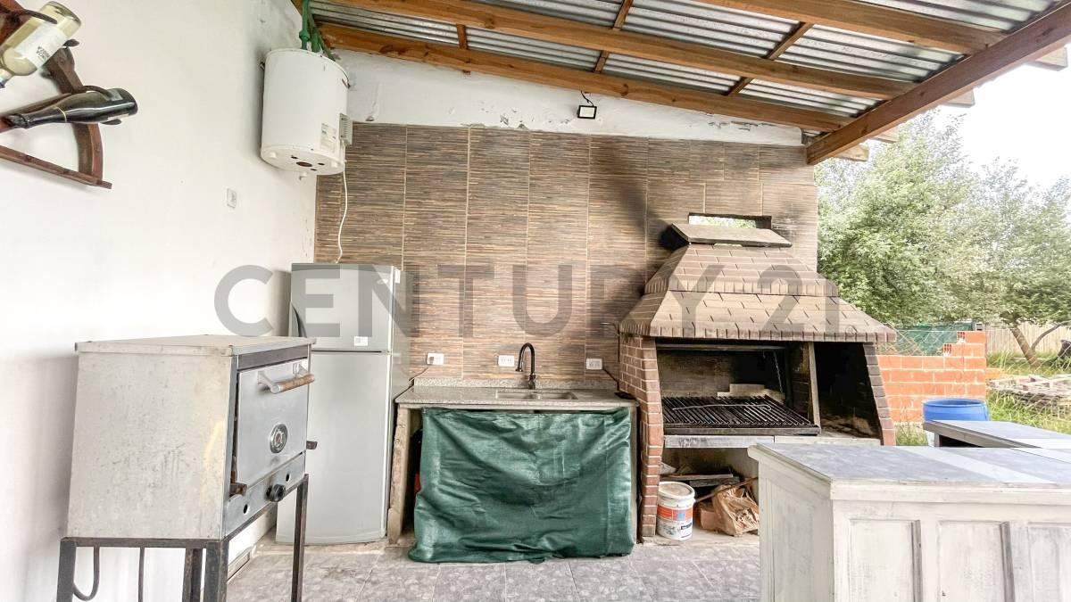 Foto de Casa Quinta en Venta en Altos de Viedma | Lote Amplio, Piscina y, imagen 5