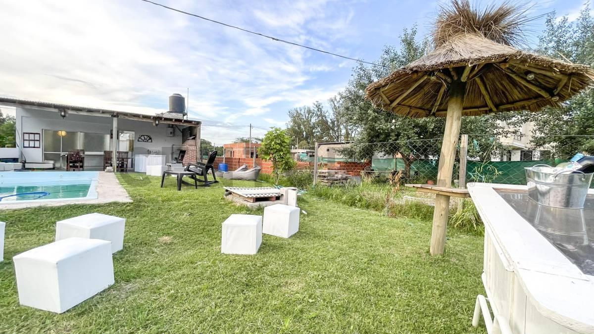 Foto de Casa Quinta en Venta en Altos de Viedma | Lote Amplio, Piscina y, imagen 4