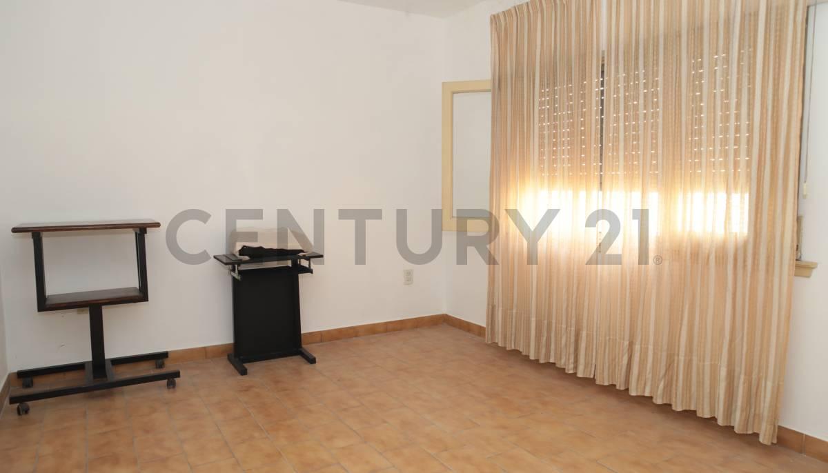 Foto de VENTA | PH AMPLIO AL FRENTE | CASEROS | EVALUA PERMUTA, imagen 3