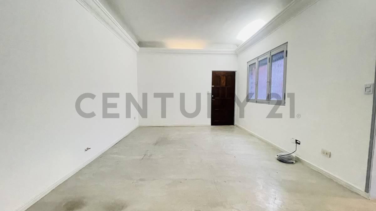 Foto de Departamento en venta con terraza propia en Avellaneda - Escucha, imagen 2