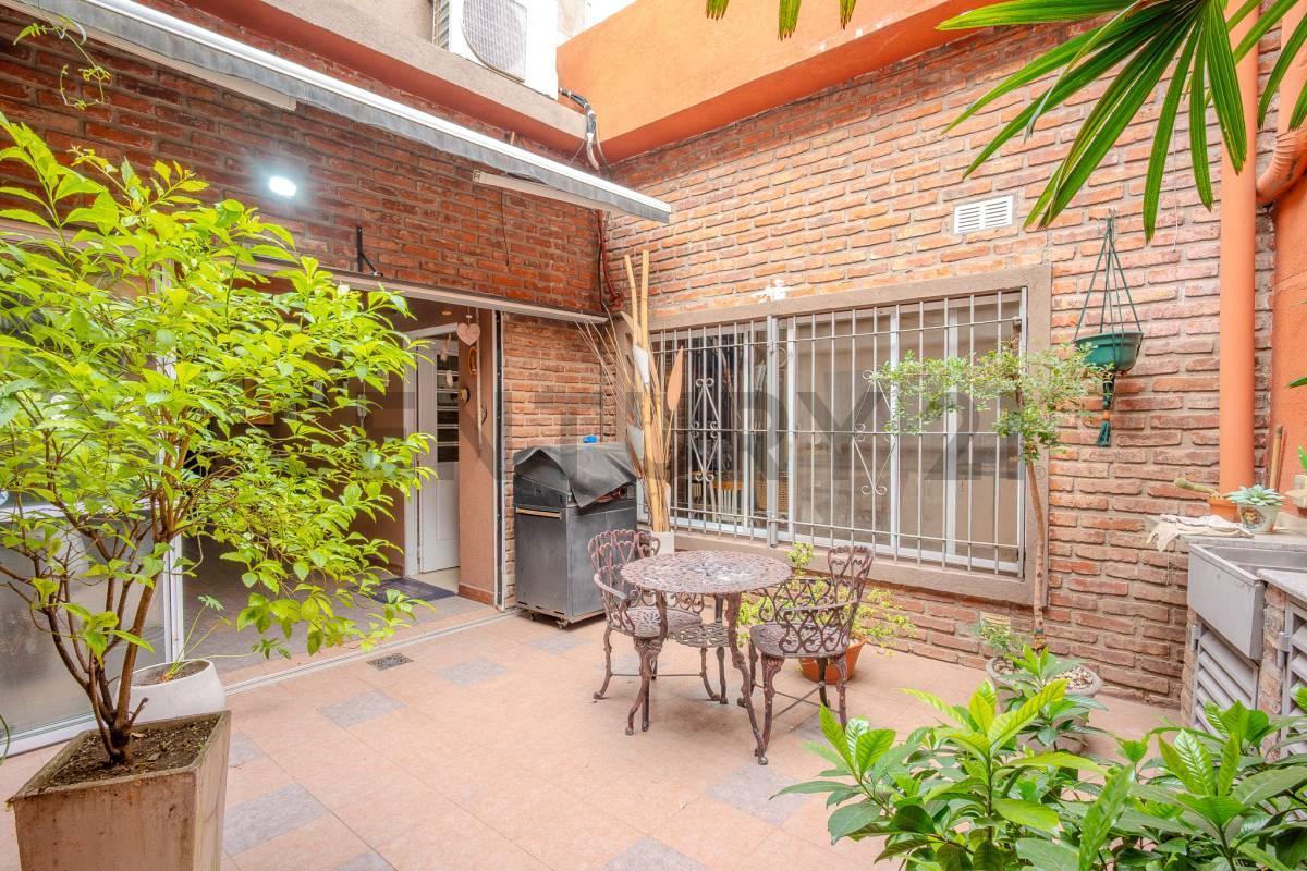 Foto de VENTA CASA DE CATEGORIA HAEDO NORTE, 4 DORMITORIOS, PATIO. EVALUA, imagen 1