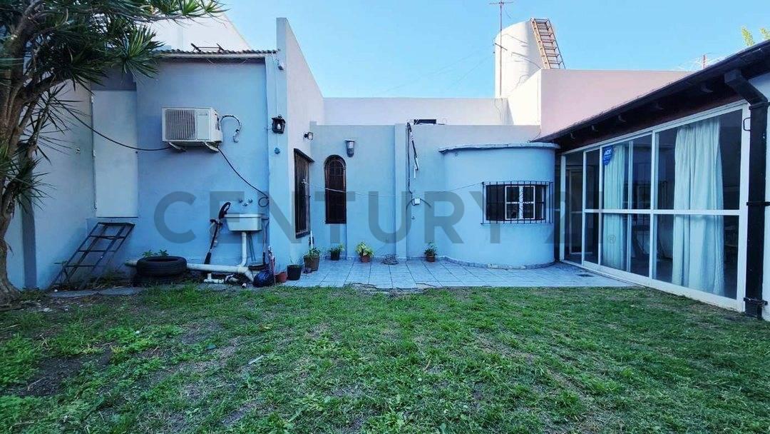 Foto de VENTA CASA 4 AMB JARDIN QUINCHO PERMUTA CASEROS, imagen 5