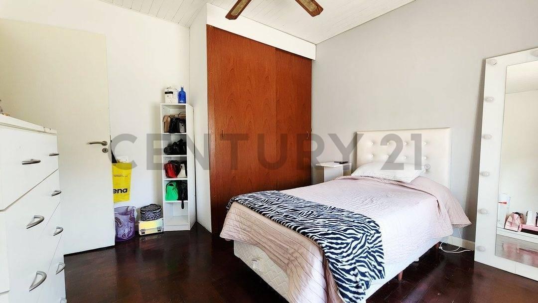 Foto de VENTA CASA 4 AMB JARDIN QUINCHO PERMUTA CASEROS, imagen 2
