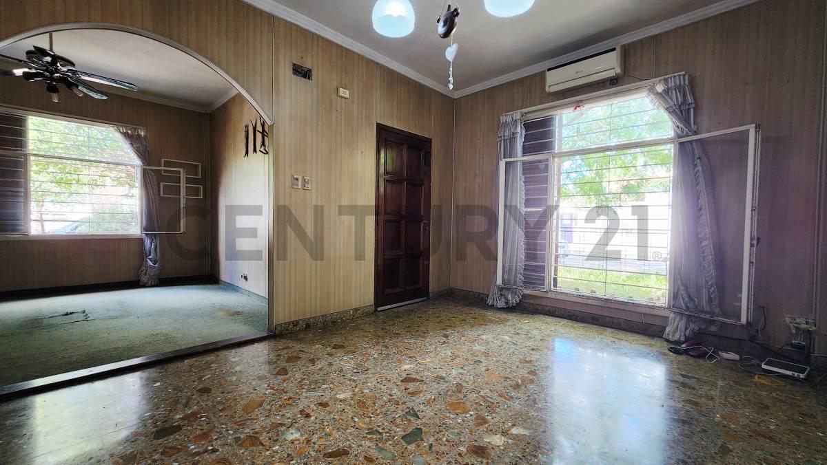Foto de VENTA CASA 3 AMB COCHERA PARRILA TERRAZA PERMUTA, imagen 1