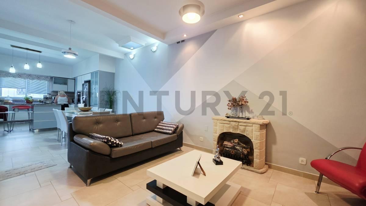 Foto de VTA CASA 4 AMB JARDIN/COCHERA RAMOS PERMUTA, imagen 4
