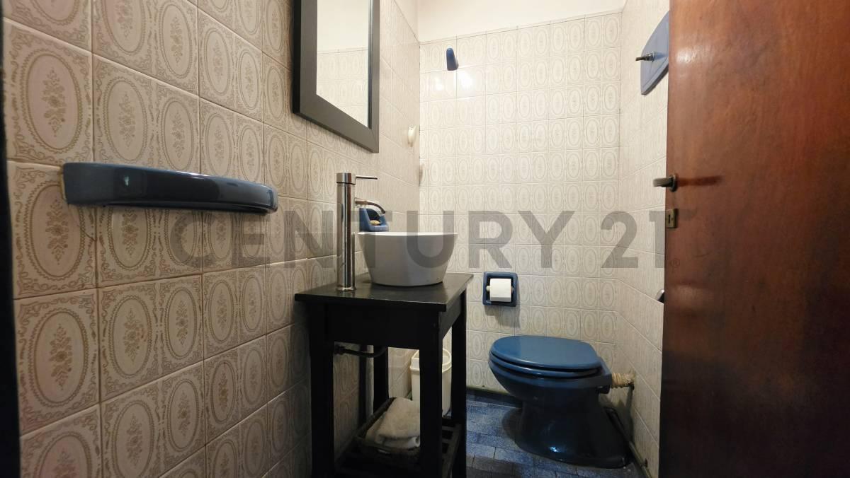 Foto de VTA CASA 4 AMB JARDÍN PARRILLA COCHERA PERMUTA, imagen 4