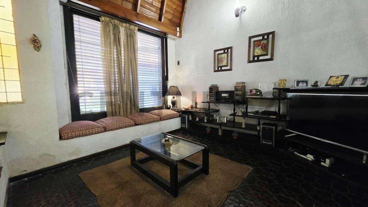 Foto de VTA CASA 4 AMB JARDÍN PARRILLA COCHERA PERMUTA, imagen 1