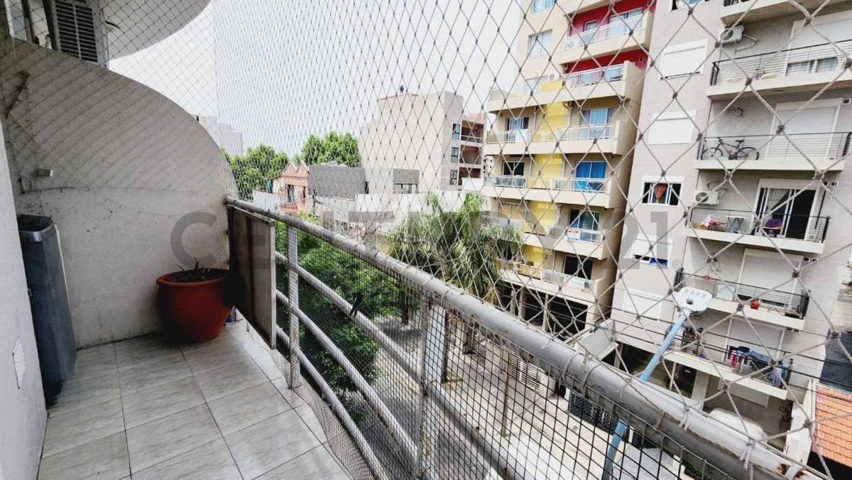 Foto de VENTA DPTO 3 AMB DOBLE BALCON A.CRED CASEROS NORTE PERMUTA, imagen 2