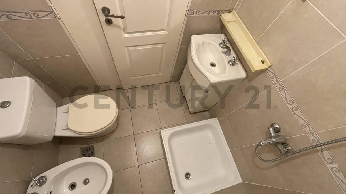 Foto de Departamento de 2 ambientes con balcón sobre Av. Rivadavia – Liniers, imagen 5