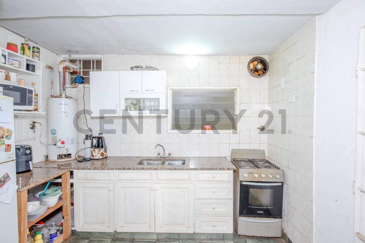 Foto de OPORTUNIDAD - Ph 3 ambientes con cochera y patio - Villa de Mayo, imagen 5