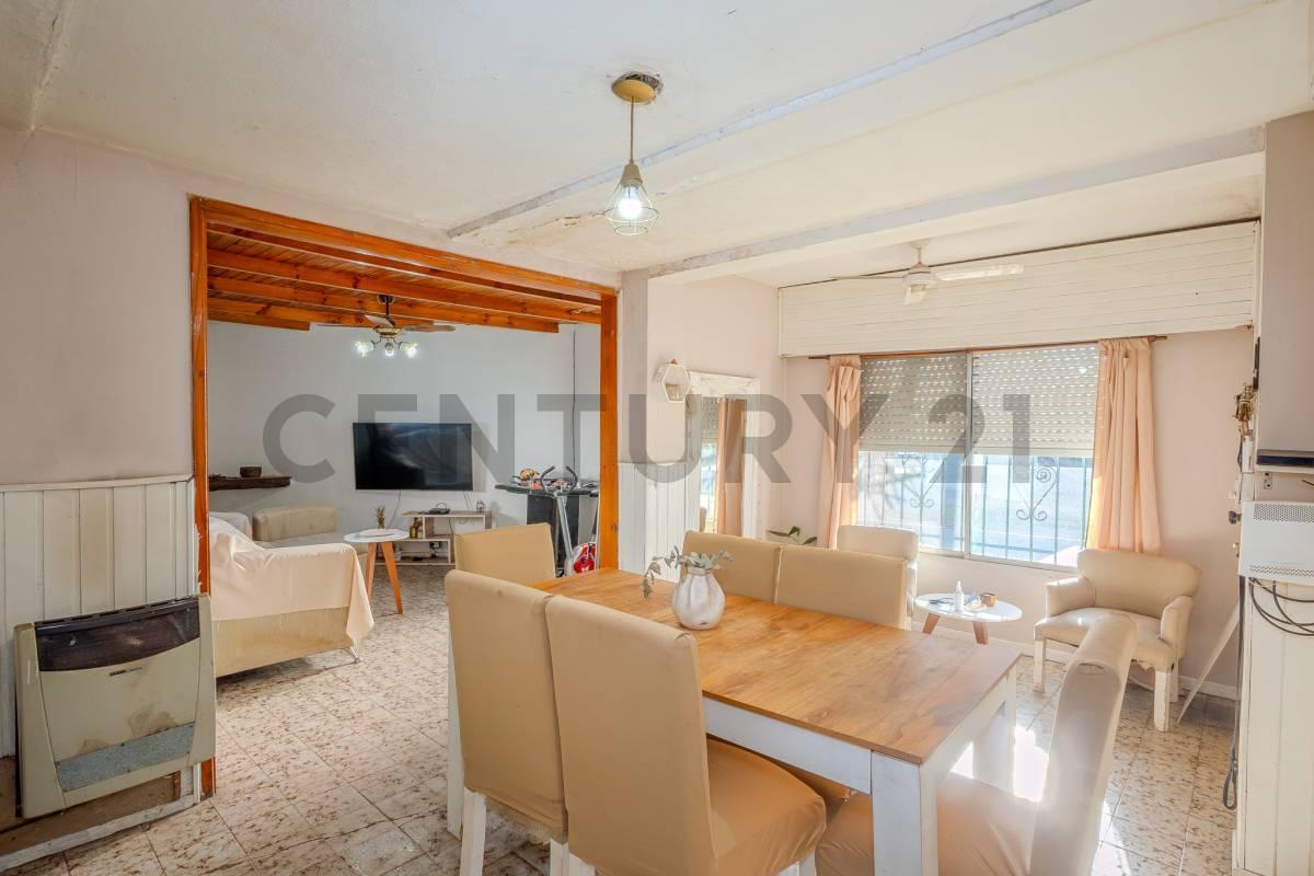 Foto de OPORTUNIDAD - Ph 3 ambientes con cochera y patio - Villa de Mayo, imagen 4