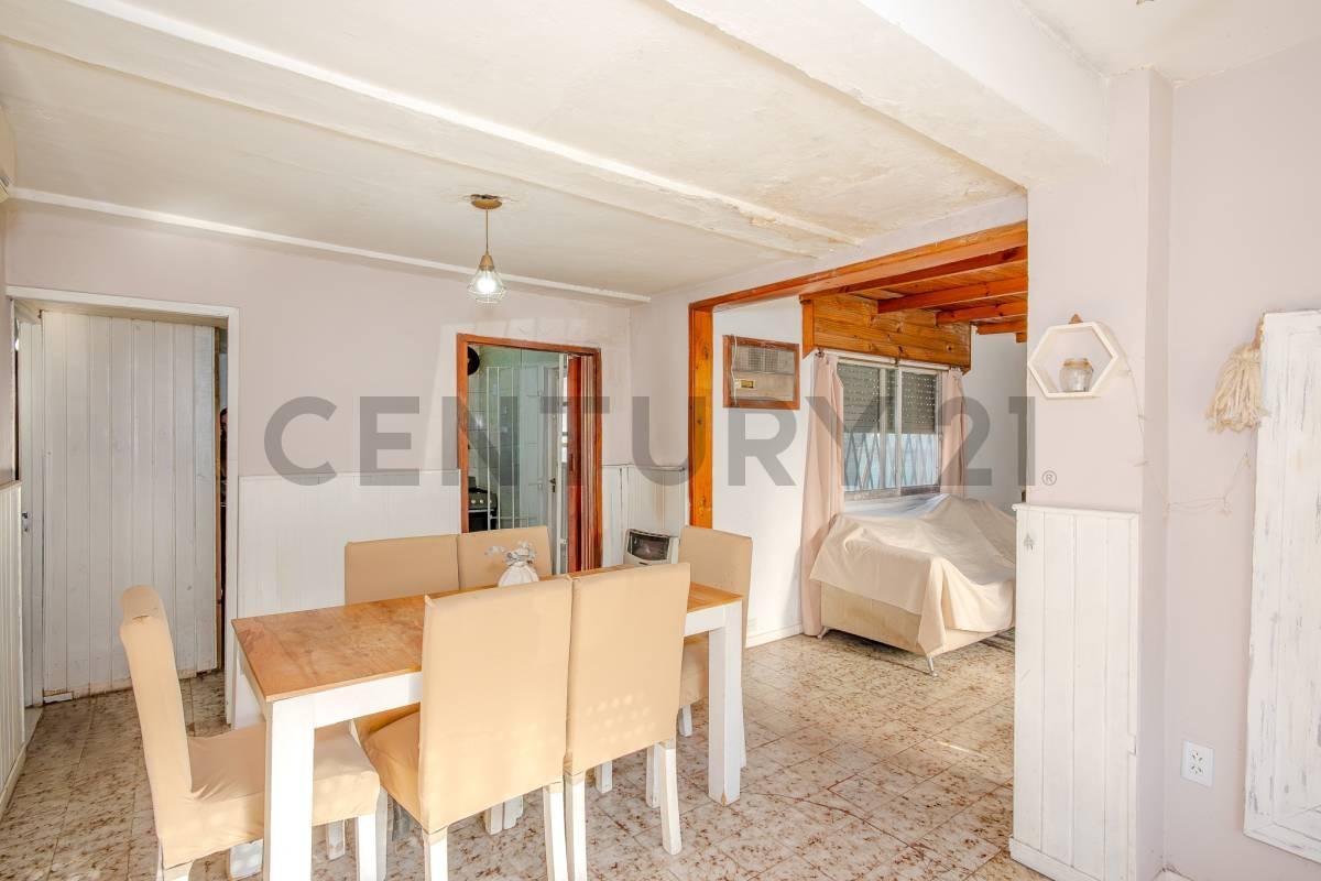 Foto de OPORTUNIDAD - Ph 3 ambientes con cochera y patio - Villa de Mayo, imagen 2