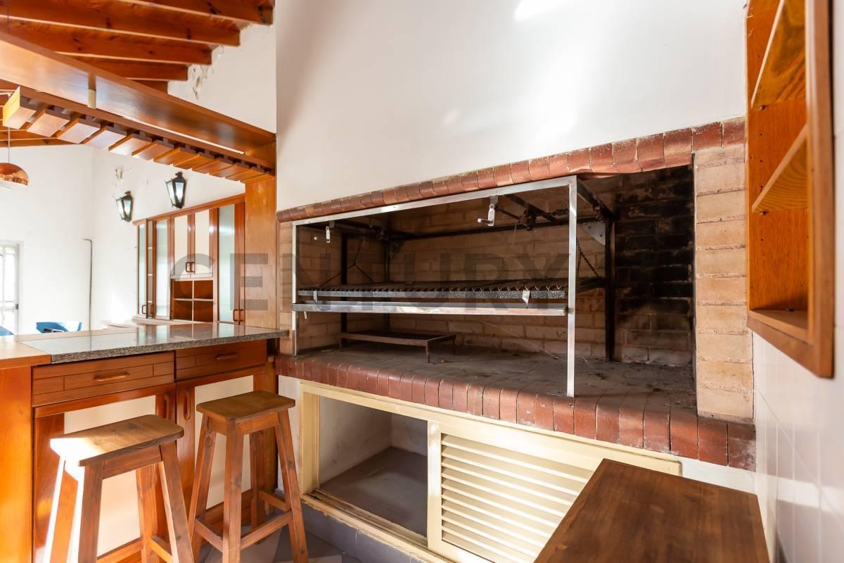 Foto de Casa 4 amb c/jardín, quincho y garage Villa Bonich. Permuta, imagen 4