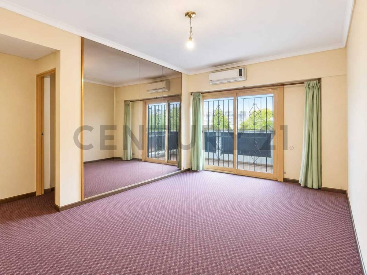 Foto de Venta Depto 3 ambientes c/patio propio - PERMUTA- APTO CREDITO, imagen 2